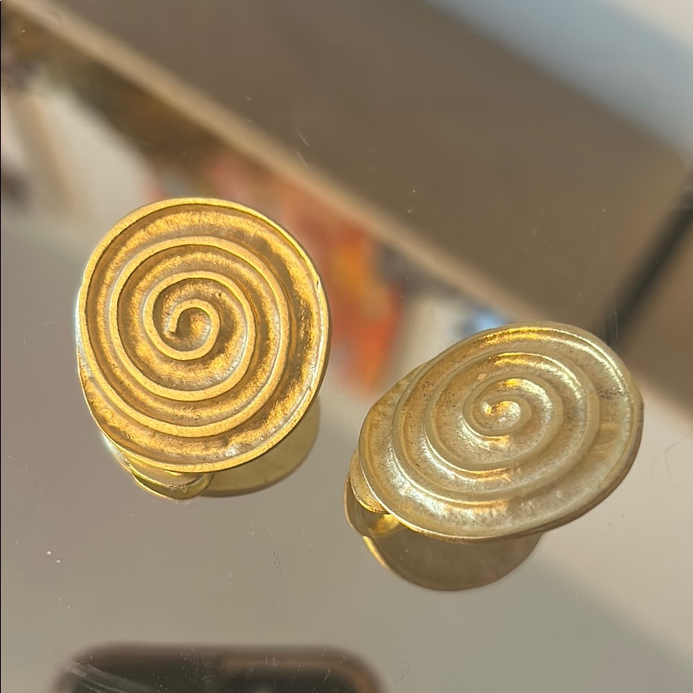 Susmies clip on earrings